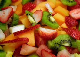 Avec le sucre du diabète, les fruits devraient inclure une alimentation quotidienne